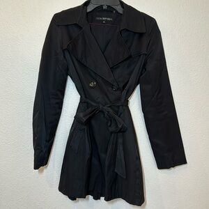 EUC - Via Spiga - Women’s Black Trench Coat Water Resistant Size Small